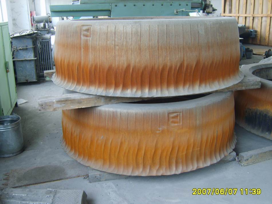 立磨磨輥、磨盤(pán)堆焊修復(fù)